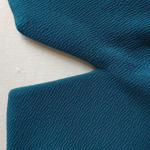 Teal short dress with Asymmetrical top. size junior 1/2 - Picture 2 of 5